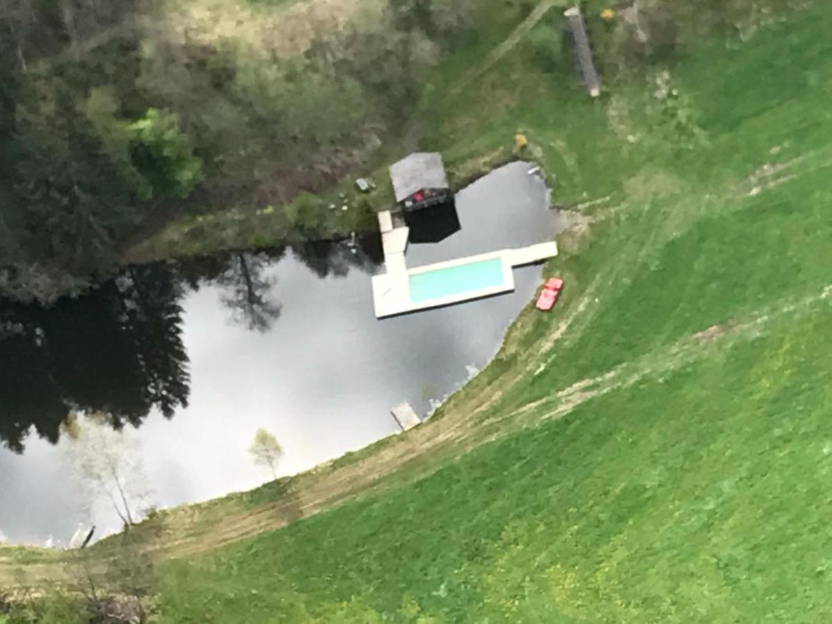 Huette Zum Verlieben Gurk Exteriör bild