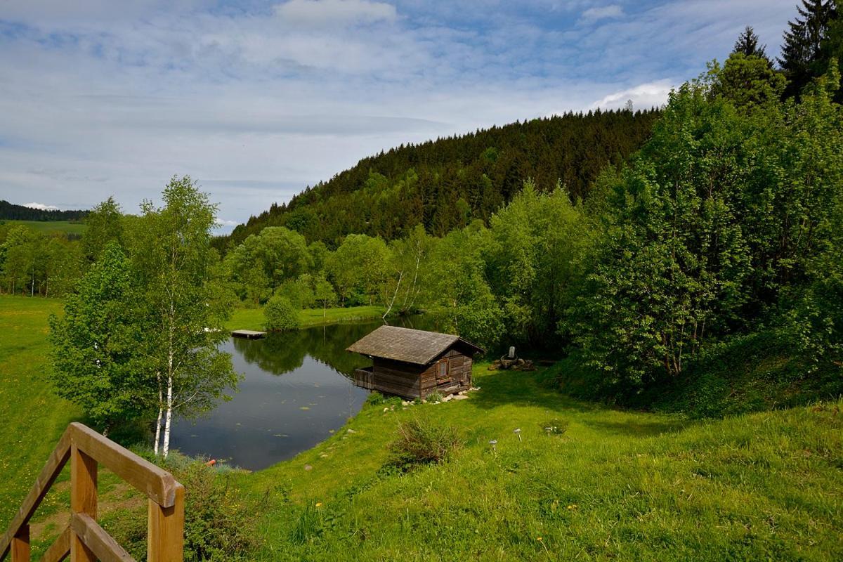 Huette Zum Verlieben Gurk Exteriör bild