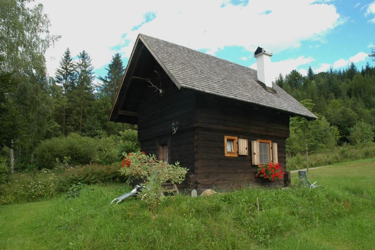 Huette Zum Verlieben Gurk Exteriör bild