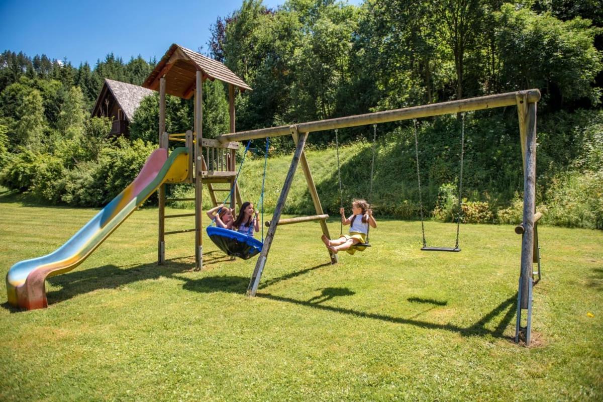 Huette Zum Verlieben Gurk Exteriör bild